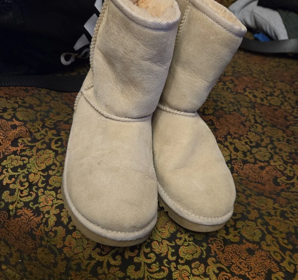 UGG Kids Chestnut Suede Boots with Cream Shearling Lining